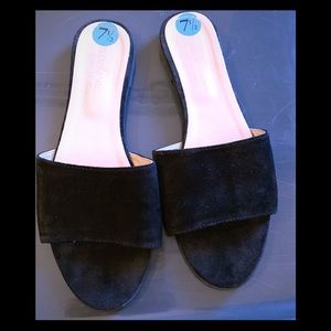 Black flats- size 7.5